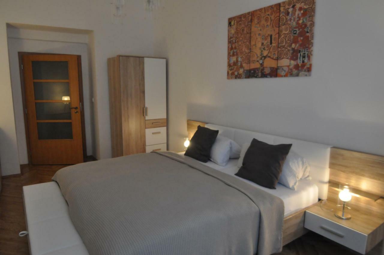 Jirina Appartments Πράγα Εξωτερικό φωτογραφία